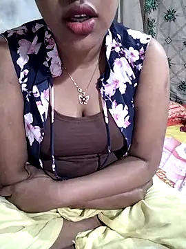 Snapshot of monekhan123 chatting on 02/05/25, 04:25 monekhan123 online show from 02/05/25, 04:25