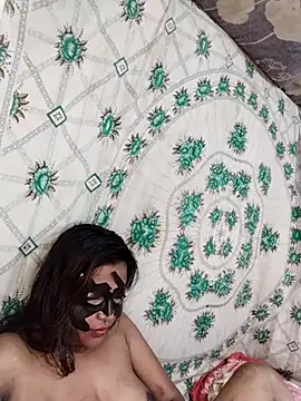 Snapshot of monekhan123 chatting on 02/18/25, 04:37 monekhan123 online show from 02/18/25, 04:37