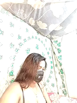 Snapshot of monekhan123 chatting on 03/10/25, 05:39 monekhan123 online show from 03/10/25, 05:39