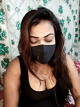 Snapshot of monekhan123 chatting on 03/11/25, 04:51 monekhan123 online show from 03/11/25, 04:51