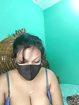 Snapshot of monekhan123 chatting on 10/10/25, 07:46 monekhan123 online show from 10/10/25, 07:46