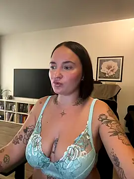 Snapshot of Orgasmille chatting on 09/15/25, 10:26 Orgasmille online show from 09/15/25, 10:26
