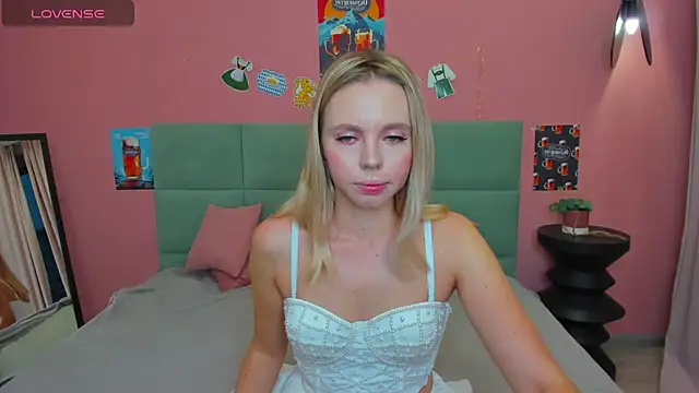 Snapshot of TessaAdorable chatting on 09/22/25, 01:29 TessaAdorable online show from 09/22/25, 01:29