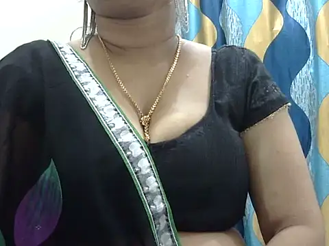 Snapshot of YOUR_RAHI48 chatting on 09/09/25, 04:45 YOUR RAHI48 online show from 09/09/25, 04:45