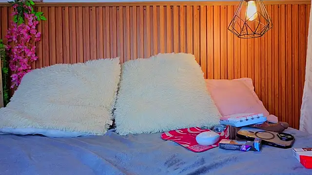 vicky bass online show from 09/14/25, 10:42