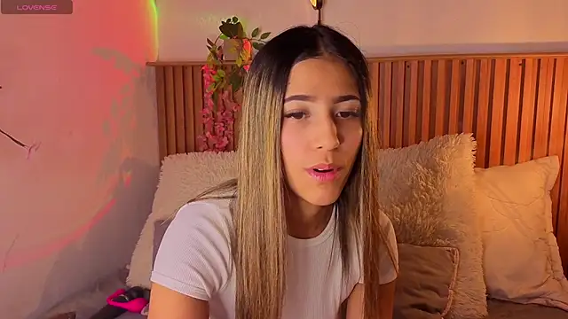 vicky bass online show from 10/08/25, 08:50