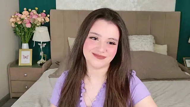 Snapshot of Pauline_Heaven chatting on 09/13/25, 06:13 Pauline Heaven online show from 09/13/25, 06:13