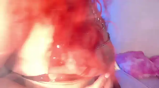 Snapshot of EstefyTabbo chatting on 02/10/25, 11:25 EstefyTabbo online show from 02/10/25, 11:25