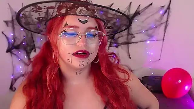 Snapshot of EstefyTabbo chatting on 10/27/25, 08:13 EstefyTabbo online show from 10/27/25, 08:13