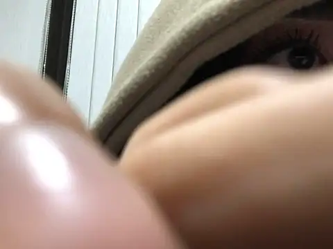 Snapshot of Enyel_valmina chatting on 03/13/25, 01:43 Enyel valmina online show from 03/13/25, 01:43
