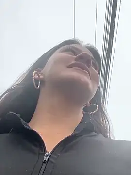 Snapshot of Andrea18_blonde chatting on 10/08/25, 02:58 Andrea18 blonde online show from 10/08/25, 02:58