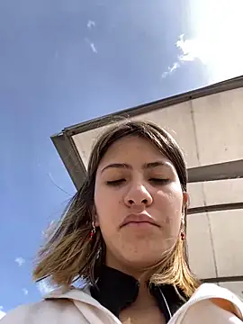 Snapshot of Andrea18_blonde chatting on 11/10/25, 02:38 Andrea18 blonde online show from 11/10/25, 02:38