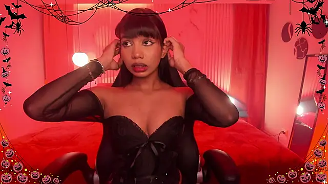 Snapshot of Gigi_Strawberry chatting on 10/31/25, 06:25 Gigi Strawberry online show from 10/31/25, 06:25