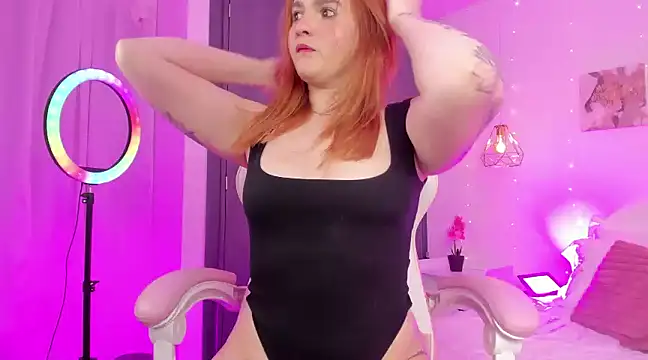 Snapshot of whiteatenea chatting on 02/02/25, 04:37 whiteatenea online show from 02/02/25, 04:37