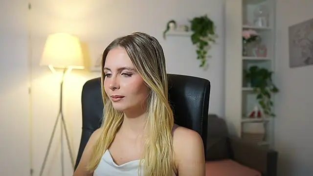 catecrago  online show from 09/24/25, 08:28