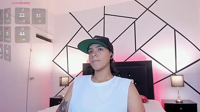 Liiam smith  online show from 02/06/25, 12:05