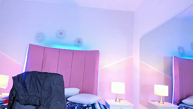 Liiam smith  online show from 10/18/25, 01:23