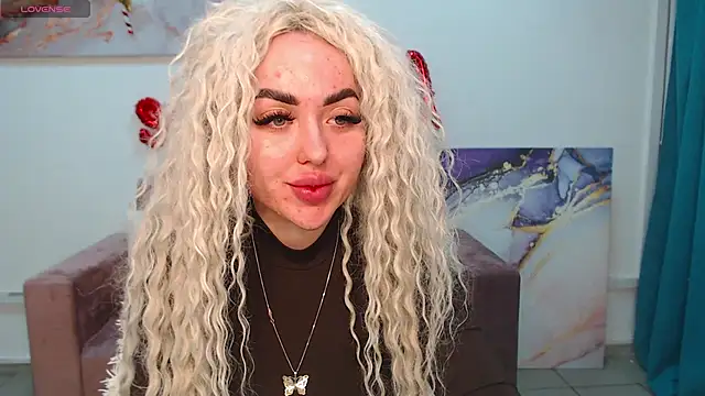 Snapshot of MissisCaty chatting on 02/12/25, 07:45 MissisCaty online show from 02/12/25, 07:45