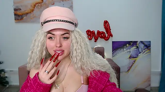 Snapshot of MissisCaty chatting on 02/22/25, 07:36 MissisCaty online show from 02/22/25, 07:36