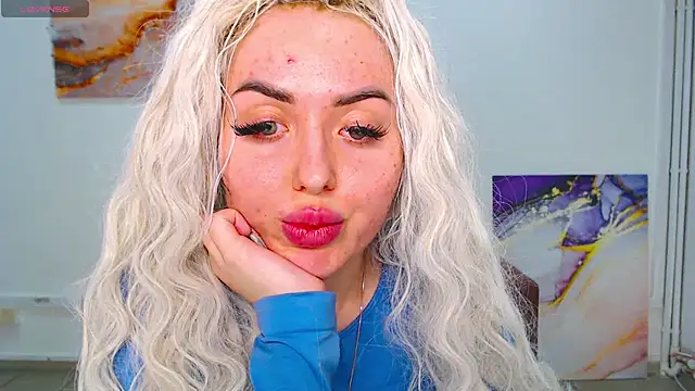 Snapshot of MissisCaty chatting on 03/12/25, 12:26 MissisCaty online show from 03/12/25, 12:26