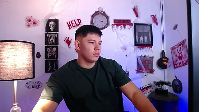 JamesCr  online show from 10/31/25, 11:11