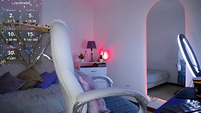 Alexaamoon  online show from 11/17/25, 02:34