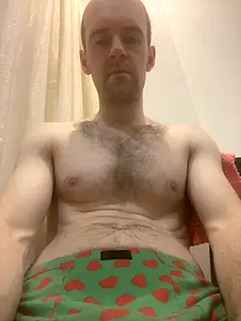 LynnAhNight online show from 11/06/25, 03:29