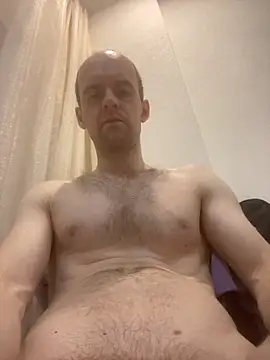 LynnAhNight online show from 11/14/25, 02:54