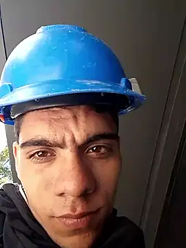 Snapshot of HotDirty_Couple chatting on 09/23/25, 04:32 HotDirty Couple online show from 09/23/25, 04:32