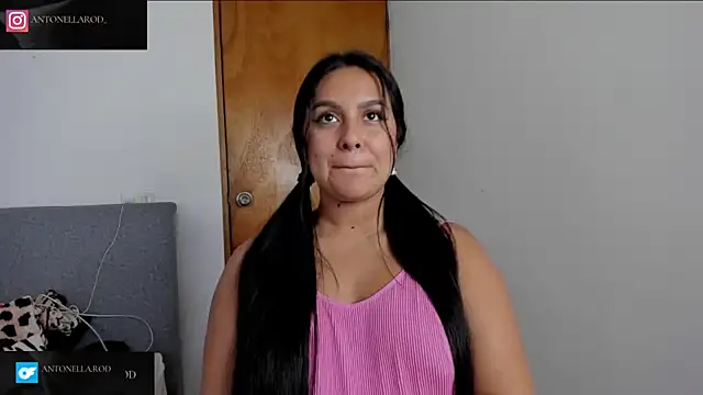 Snapshot of antonella_rod chatting on 09/19/25, 07:25 antonella rod online show from 09/19/25, 07:25