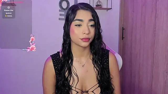 Snapshot of Bella_ricci_ chatting on 09/27/25, 06:35 Bella ricci online show from 09/27/25, 06:35