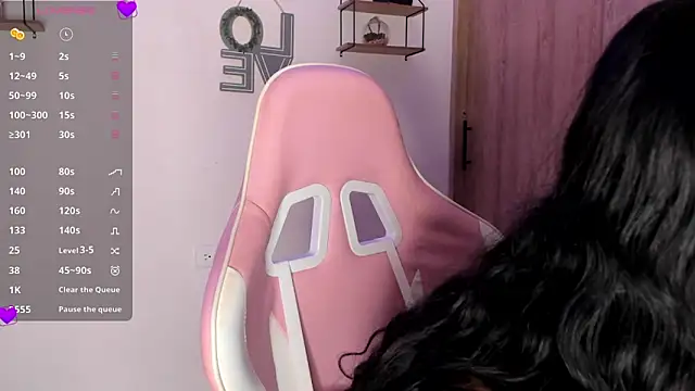 Snapshot of Bella_ricci_ chatting on 10/02/25, 04:36 Bella ricci online show from 10/02/25, 04:36
