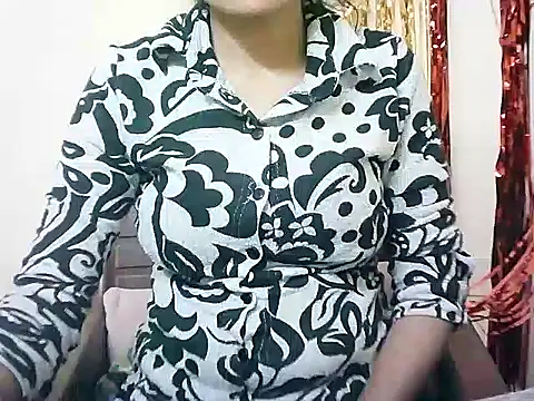 Snapshot of Rubi-Ji chatting on 03/20/25, 01:15 Rubi-Ji online show from 03/20/25, 01:15