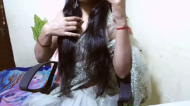 Rubi-Ji online show from 10/26/25, 04:02