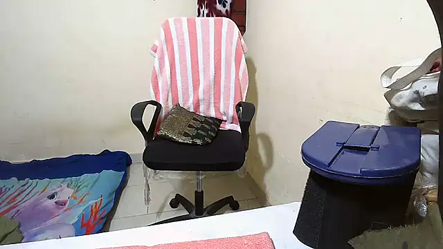 Rubi-Ji online show from 11/16/25, 04:12