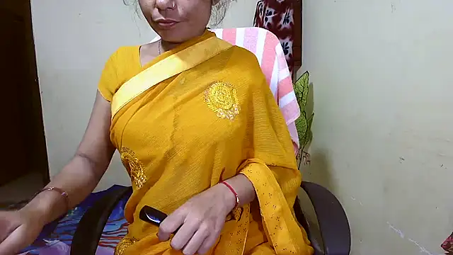 Rubi-Ji online show from 11/18/25, 04:00