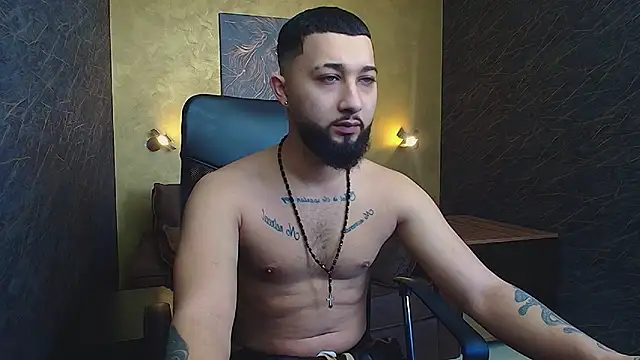 Snapshot of JaceZachary chatting on 02/20/25, 10:16 JaceZachary online show from 02/20/25, 10:16