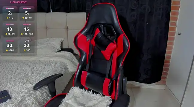 Snapshot of playsweetashley_ chatting on 03/23/25, 03:21 playsweetashley online show from 03/23/25, 03:21