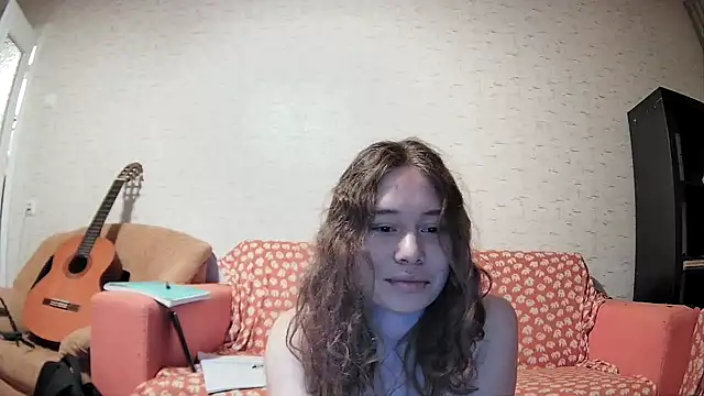 Snapshot of girliemilk chatting on 02/10/25, 06:35 girliemilk online show from 02/10/25, 06:35