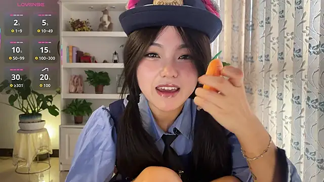 Snapshot of nanaliu6 chatting on 10/19/25, 07:31 nanaliu6 online show from 10/19/25, 07:31