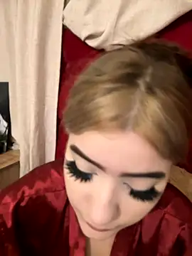 Snapshot of akirahattori chatting on 10/14/25, 03:18 akirahattori online show from 10/14/25, 03:18