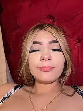 Snapshot of akirahattori chatting on 11/15/25, 10:23 akirahattori online show from 11/15/25, 10:23