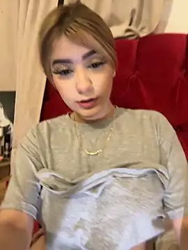 Snapshot of akirahattori chatting on 11/18/25, 04:17 akirahattori online show from 11/18/25, 04:17