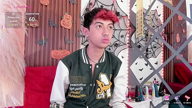 Snapshot of Allen_Starck chatting on 10/15/25, 03:34 Allen Starck online show from 10/15/25, 03:34