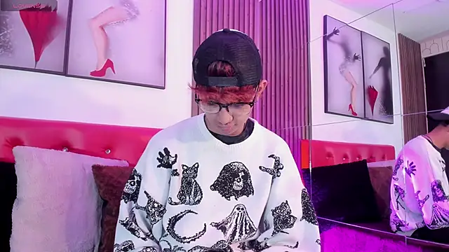 Snapshot of Allen_Starck chatting on 10/24/25, 03:47 Allen Starck online show from 10/24/25, 03:47