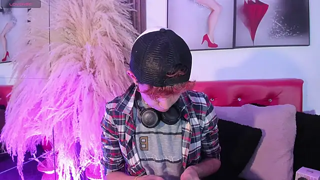 Snapshot of Allen_Starck chatting on 10/30/25, 03:30 Allen Starck online show from 10/30/25, 03:30