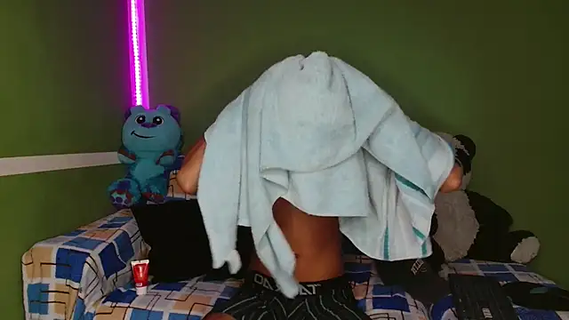 Snapshot of the_murderer chatting on 11/04/25, 12:48 the murderer online show from 11/04/25, 12:48