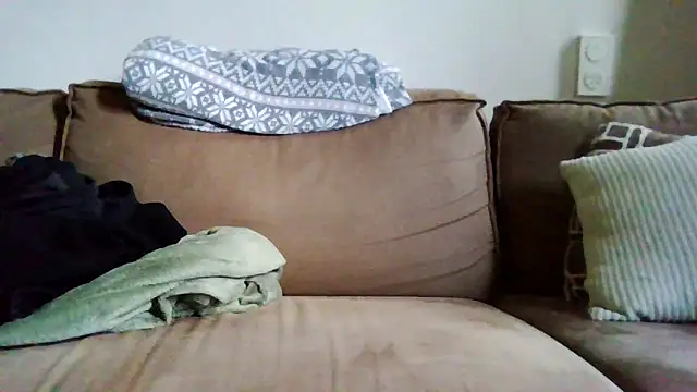 Snapshot of pietjepuk1310 chatting on 02/18/25, 02:16 pietjepuk1310 online show from 02/18/25, 02:16