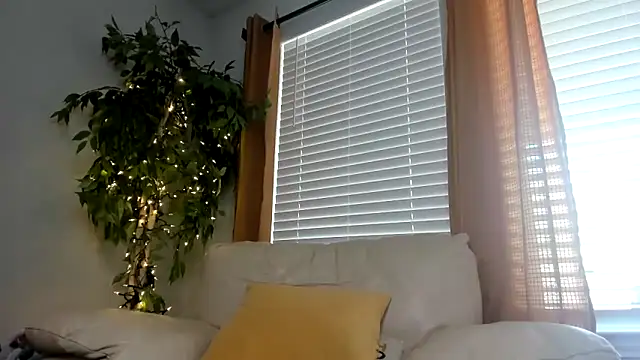 Snapshot of kaliii_jones chatting on 02/06/25, 05:09 kaliii jones online show from 02/06/25, 05:09