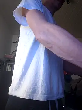 Snapshot of leinadanal chatting on 02/04/25, 11:38 leinadanal online show from 02/04/25, 11:38